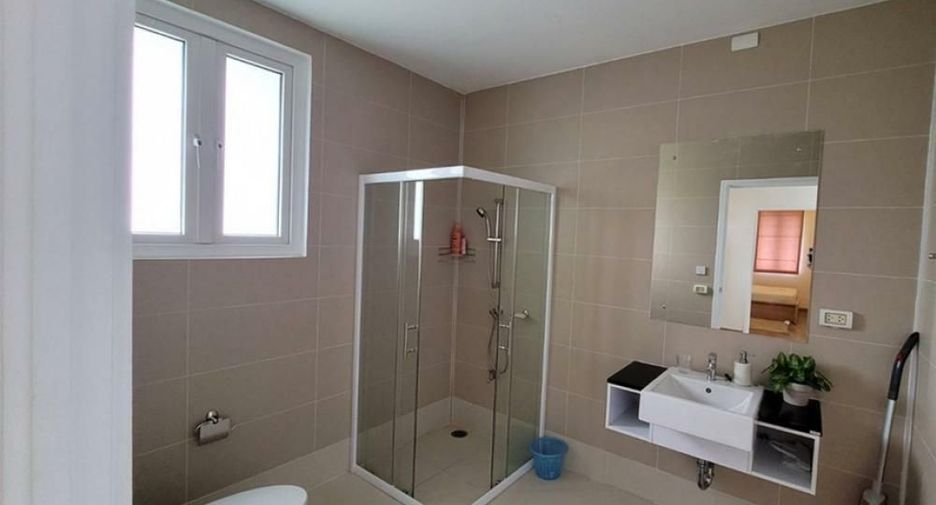 Haus zur Miete mit 3 Zimmer in Suan Luang, Bangkok