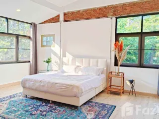 Haus zur Miete mit 2 Zimmer in Pathum Wan, Bangkok