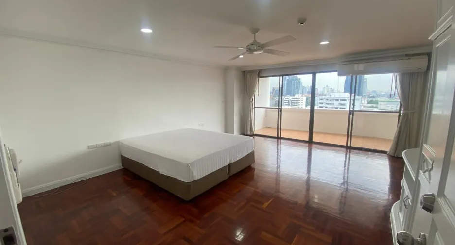 出租 3 卧室 公寓 在 Khlong Toei, 曼谷