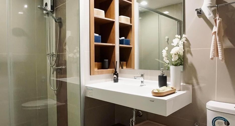 For rent 2 bedrooms condo in Phaya Thai, Bangkok