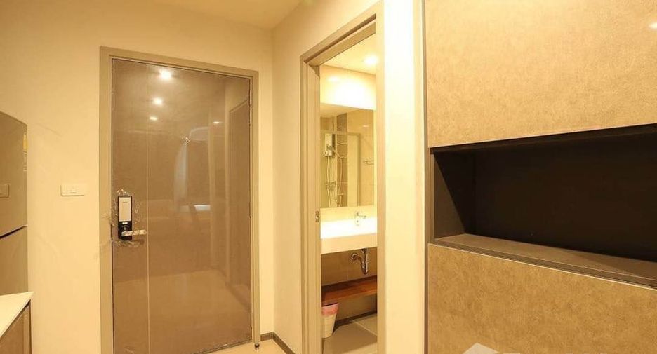 For rent studio condo in Phaya Thai, Bangkok