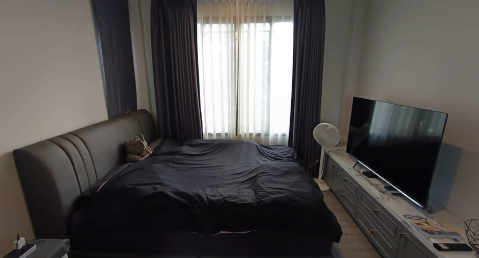 For rent 3 bedrooms house in Khlong Sam Wa, Bangkok
