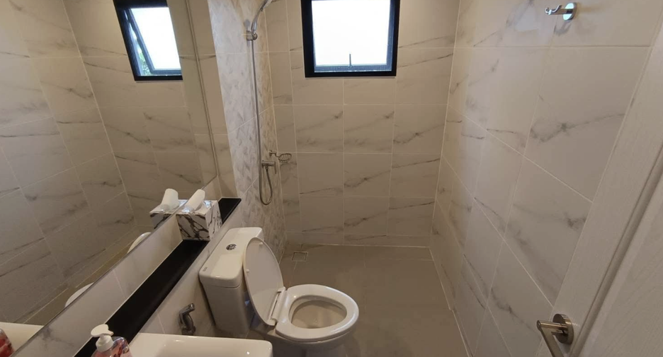 For rent 3 bedrooms house in Khlong Sam Wa, Bangkok