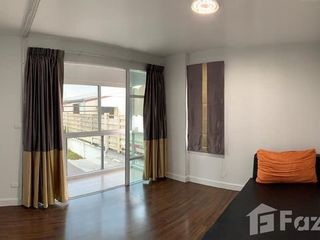 For rent 3 bedrooms townhouse in Bueng Kum, Bangkok