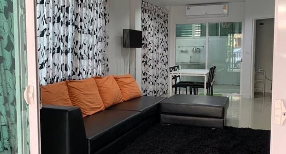 For rent 3 bedrooms townhouse in Bueng Kum, Bangkok