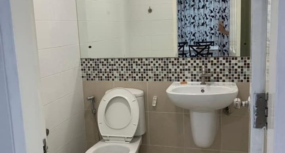 For rent 3 bedrooms townhouse in Bueng Kum, Bangkok