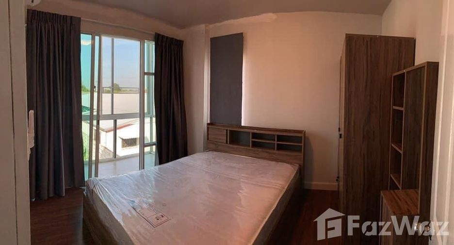 For rent 3 bedrooms townhouse in Bueng Kum, Bangkok