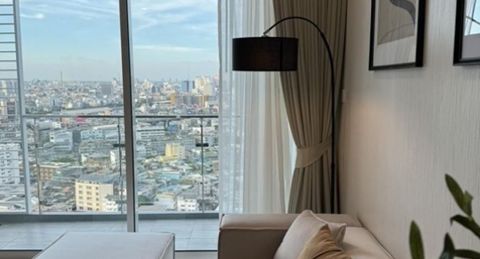 For rent 2 bedrooms condo in Bang Rak, Bangkok