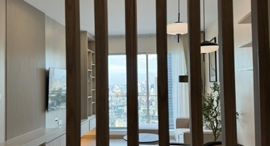 For rent 2 bedrooms condo in Bang Rak, Bangkok