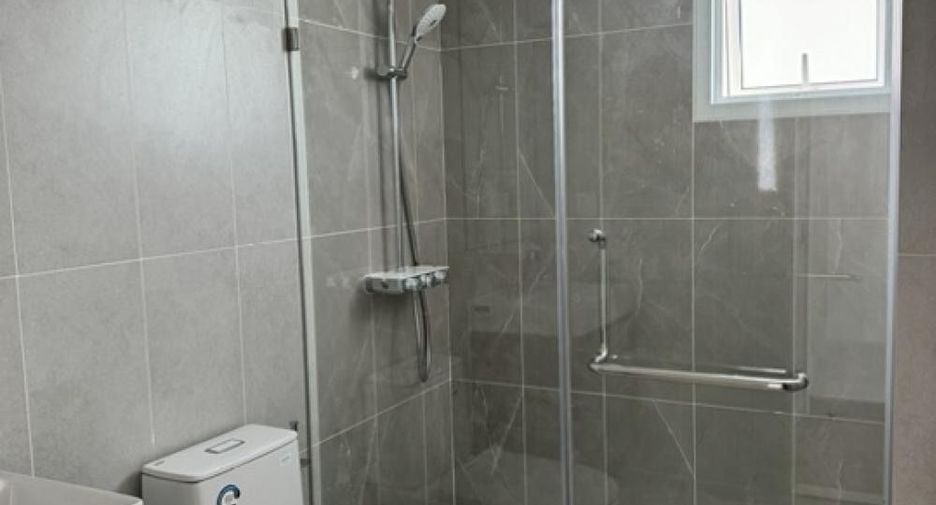 For rent 2 bedrooms condo in Bang Rak, Bangkok