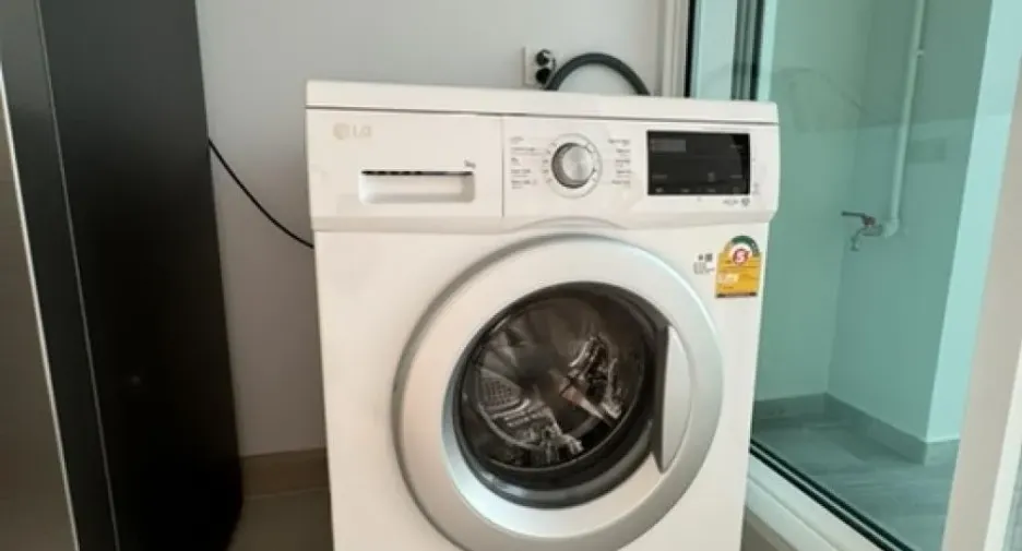 For rent 2 bedrooms condo in Bang Rak, Bangkok