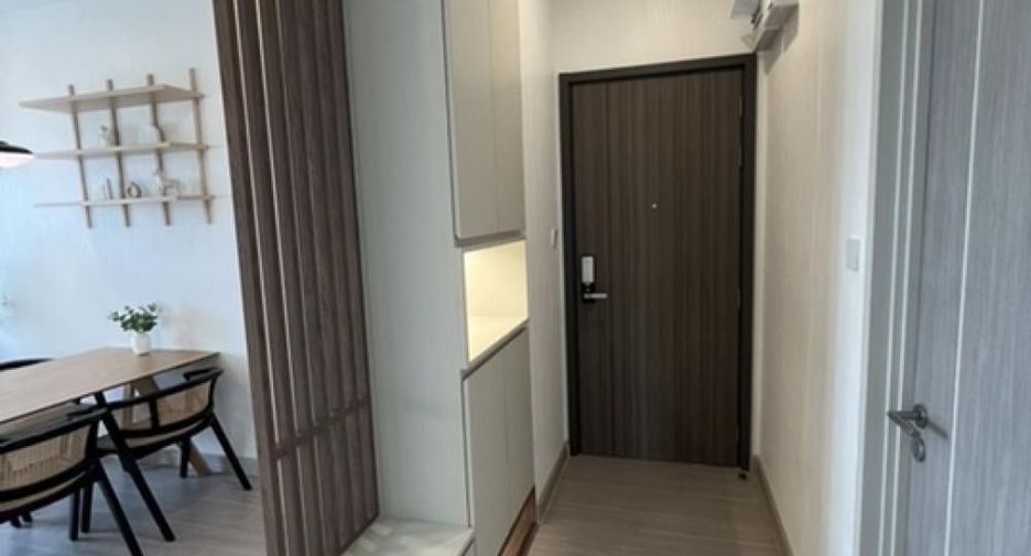 For rent 2 bedrooms condo in Bang Rak, Bangkok