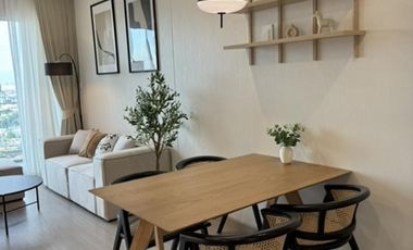 For rent 2 bedrooms condo in Bang Rak, Bangkok