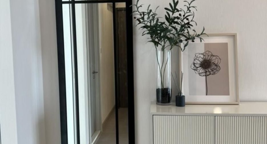 For rent 2 bedrooms condo in Bang Rak, Bangkok