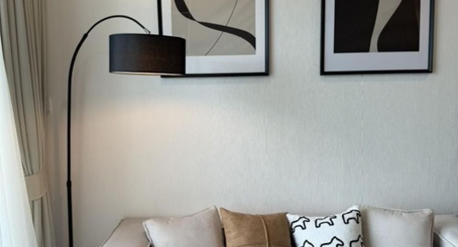 For rent 2 bedrooms condo in Bang Rak, Bangkok