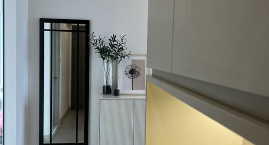 For rent 2 bedrooms condo in Bang Rak, Bangkok