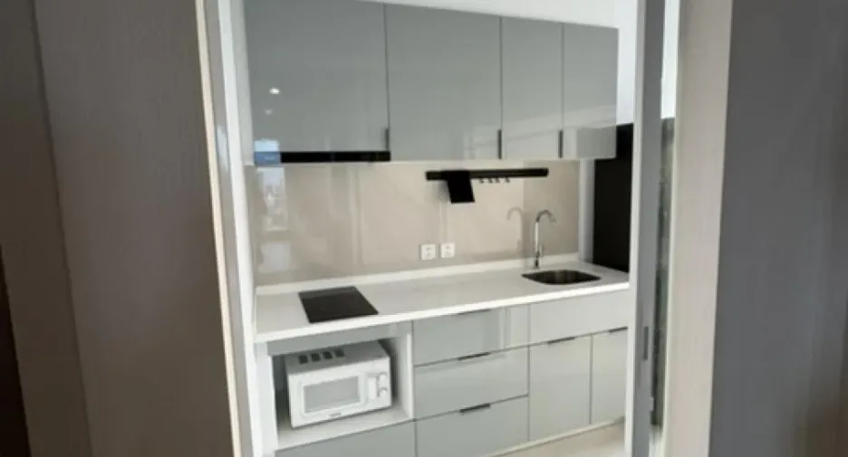 For rent 2 bedrooms condo in Bang Rak, Bangkok