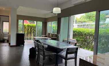 For rent 2 bedrooms apartment in Khlong Toei, Bangkok