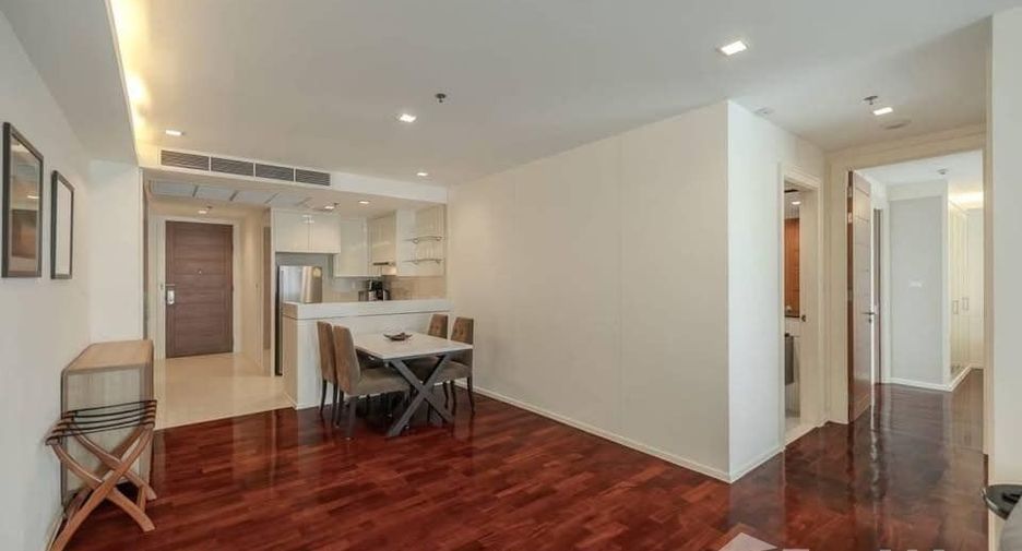 For rent 2 bedrooms apartment in Khlong Toei, Bangkok