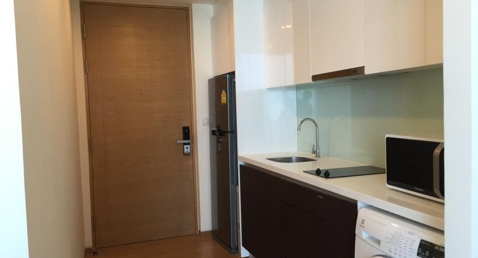 For rent 1 bed condo in Yan Nawa, Bangkok