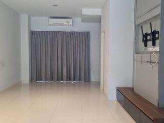 For rent 3 bedrooms townhouse in Sai Mai, Bangkok