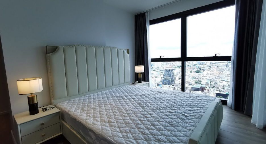 For rent 2 bedrooms condo in Sathon, Bangkok
