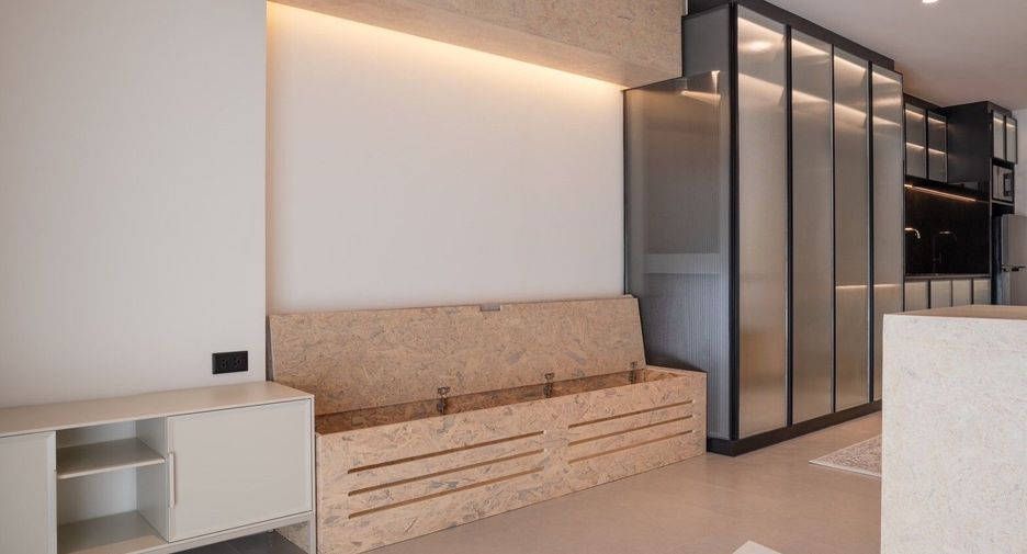 For rent studio condo in Bang Rak, Bangkok