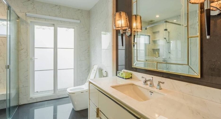 For rent 4 bedrooms house in Bang Phli, Samut Prakan