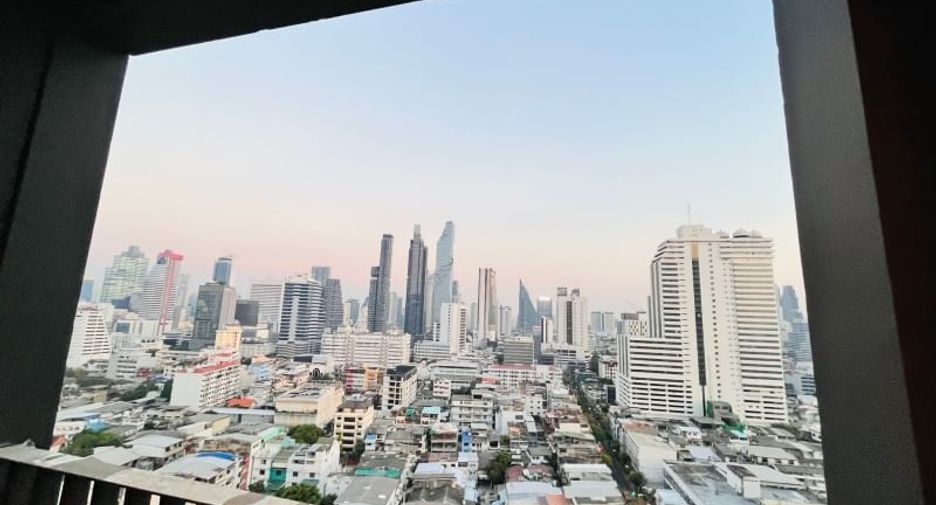 À louer 2 chambres condo à Bang Rak, Bangkok