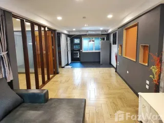 Аренда 3 спальни таунхаус в Кхлонг Тоеи, Бангкок
