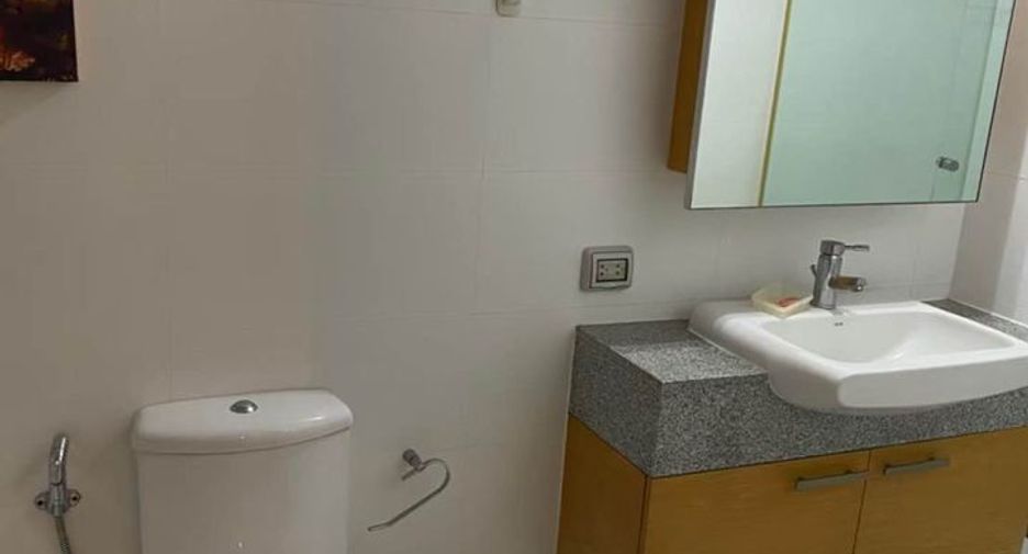 For rent 1 bed condo in Pathum Wan, Bangkok
