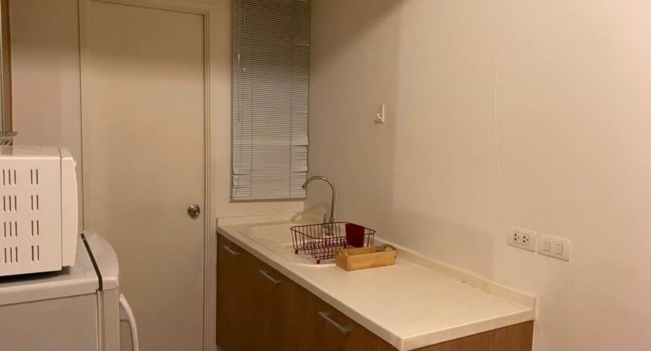 For rent 1 bed condo in Pathum Wan, Bangkok