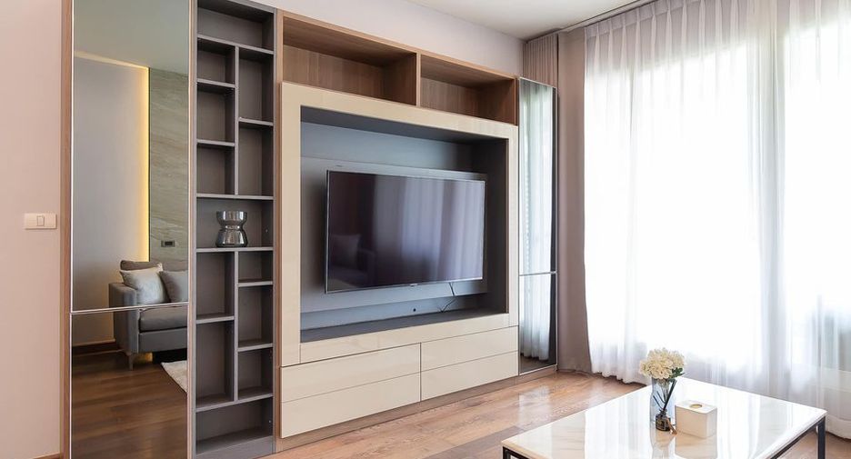 For rent 1 bed condo in Pathum Wan, Bangkok