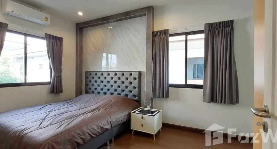 Haus zur Miete mit 5 Zimmer in Prawet, Bangkok