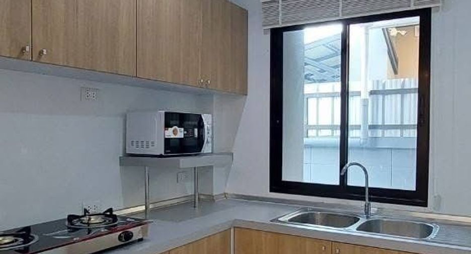 For rent 5 bedrooms house in Prawet, Bangkok