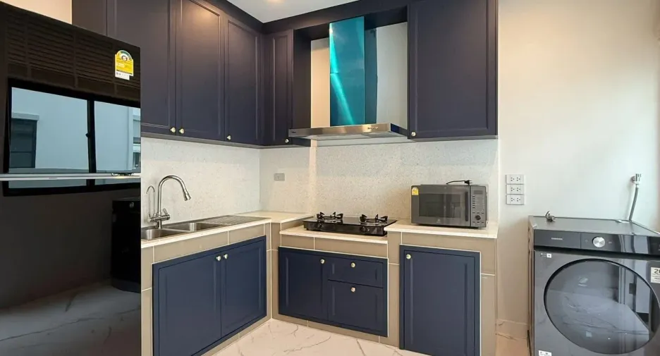For rent 4 bedrooms house in Khan Na Yao, Bangkok