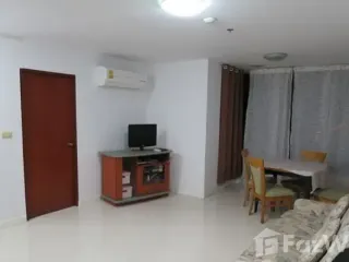 Аренда 2 спальни кондо в Ратчатхещи, Бангкок
