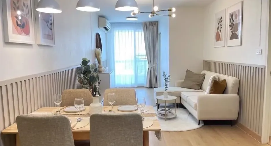 For rent 2 bedrooms condo in Din Daeng, Bangkok