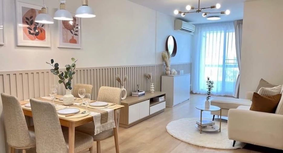 For rent 2 bedrooms condo in Din Daeng, Bangkok