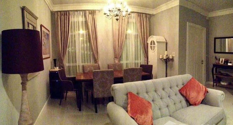 For rent 4 bedrooms house in Watthana, Bangkok