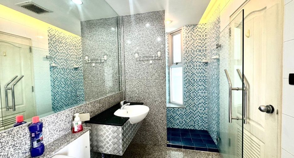 Wohnung zur Miete mit 2 Zimmer in Sathon, Bangkok