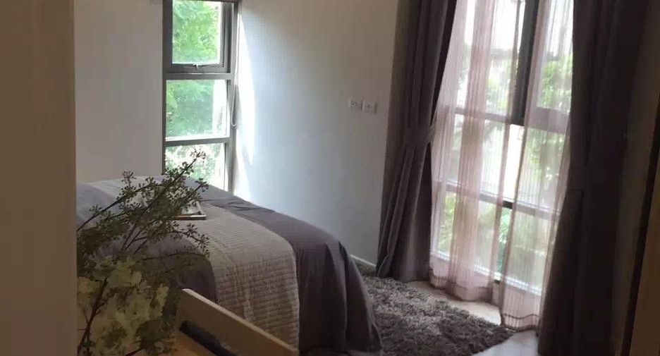 For rent 2 bedrooms condo in Bang Rak, Bangkok