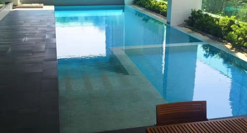 For rent 2 bedrooms condo in Bang Rak, Bangkok