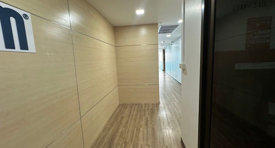 For rent office in Huai Khwang, Bangkok