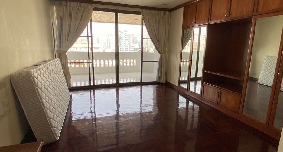 Apartamento en alquiler de 3 habitaciones en Watthana, Bangkok