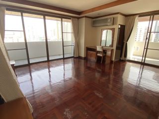 Apartment zur Miete mit 3 Zimmer in Watthana, Bangkok