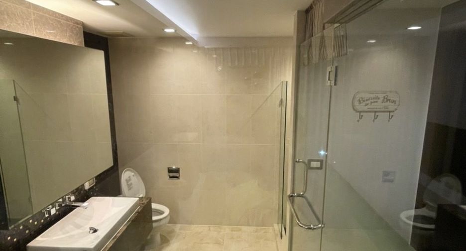 For rent 2 ベッドルーム condo in Watthana, Bangkok