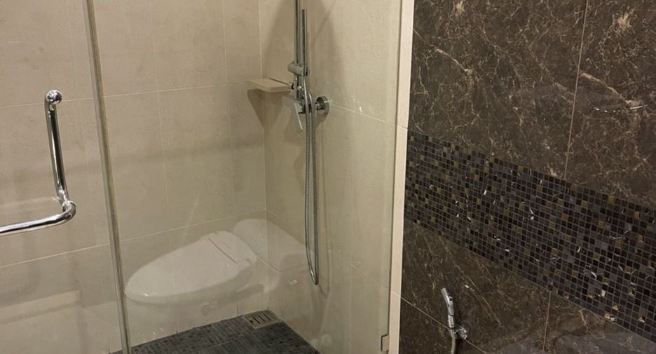 For rent 2 ベッドルーム condo in Watthana, Bangkok