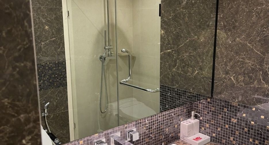 For rent 2 bedrooms condo in Watthana, Bangkok