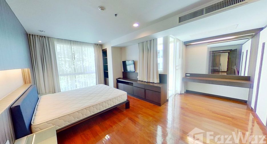 For rent 2 bedrooms condo in Watthana, Bangkok